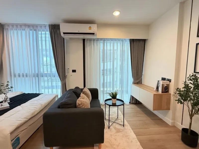 ขาย ไอดีโอ รัชดา ห้วยขวาง ห้องสตูดิโอ ตกแต่งสวยปังอลังเวอร์ บอกเลยว่าต้องจอง