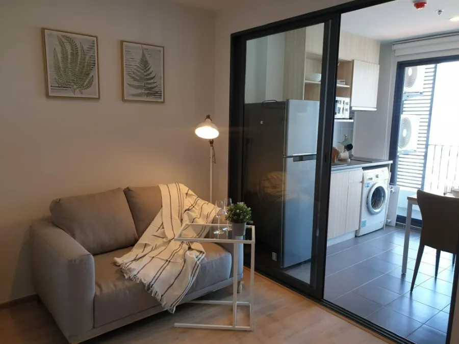 For rent: Condo Ideo O2, beautifully decorated room, 22nd floor, city view, comes with a great price that you must not miss.