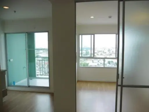 For sale, for rent!! Lumpini Ville Condo, Lat Phrao-Chok Chai 4, empty room, clean room, airy, good view, don't miss it!!