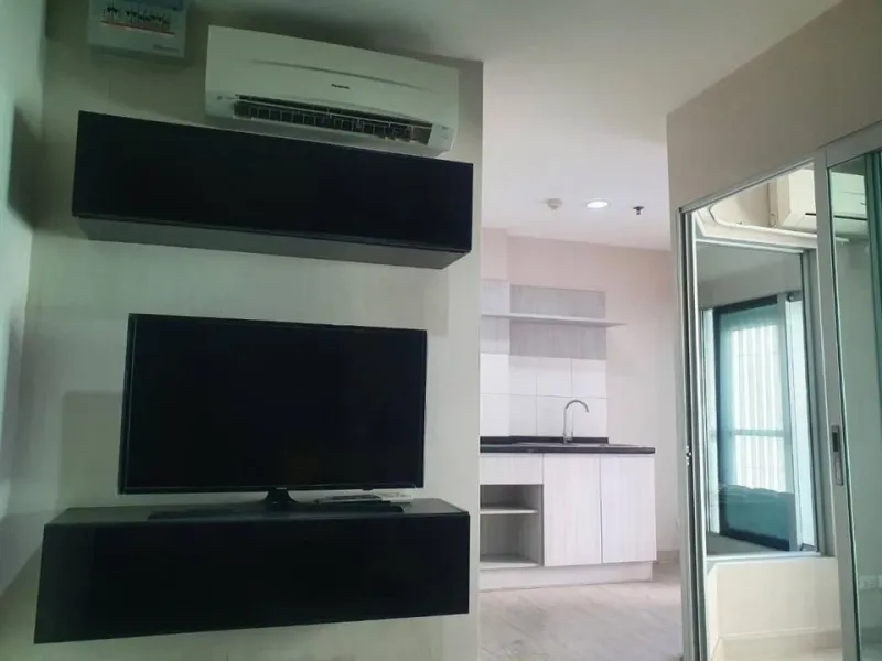 ขาย Aspire Ngamwongwan ชั้น 4 ห้องมุม พร้อมติดวอลเปเปอร์อย่างดี ตกแต่งครบ ห้ามพลาด