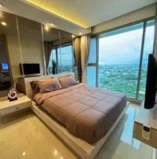 ให้เช่า The Rivera Jomtien Pattaya ชั้นสูง วิวสวย บรรยากาศดีมาก ห้องตกแต่ง Buit-In หัวเตียงสวยๆ ด่วน