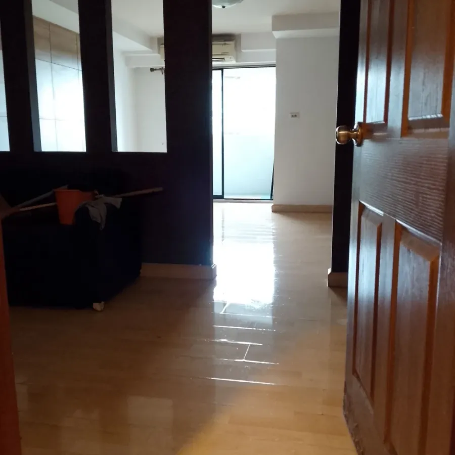 Selling a 32.17 sq m unit at Champs Elysées Chaengwattana, 3rd floor. Excellent price, very affordable! Don't miss out!