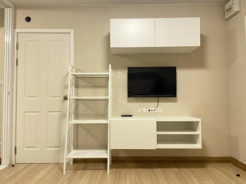 Wow, very nice room. Sale Plum Condo Phaholyothin 89, well decorated. full furniture Good room like this. Hurry up.