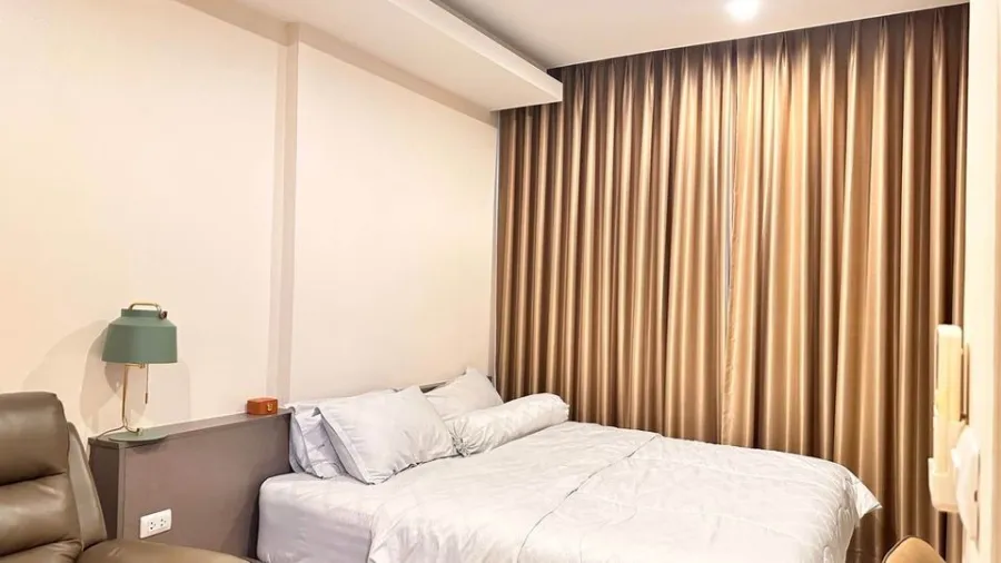 ให้เช่า ดิ ยูนีค เกษตร-นวมินทร์ ห้องมุมไม่ติดกับใคร มีโซฟาหนังอย่างดีนั่งสบายสุดๆ ไม่จองแล้วจะเสียใจ