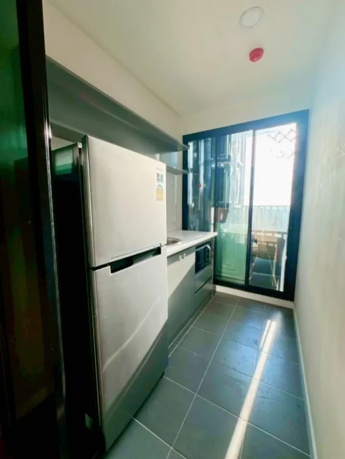 For sale: Attitude BU, a lovely room on the 6th floor, good location, convenient transportation, fully furnished. Reserve now!