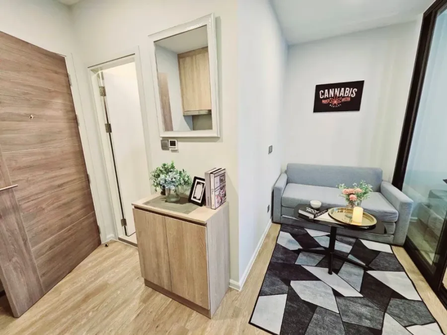 For rent: Modiz Sukhumvit 50, 7th floor, Building B, 1 bedroom, fully furnished, ready to reserve now.