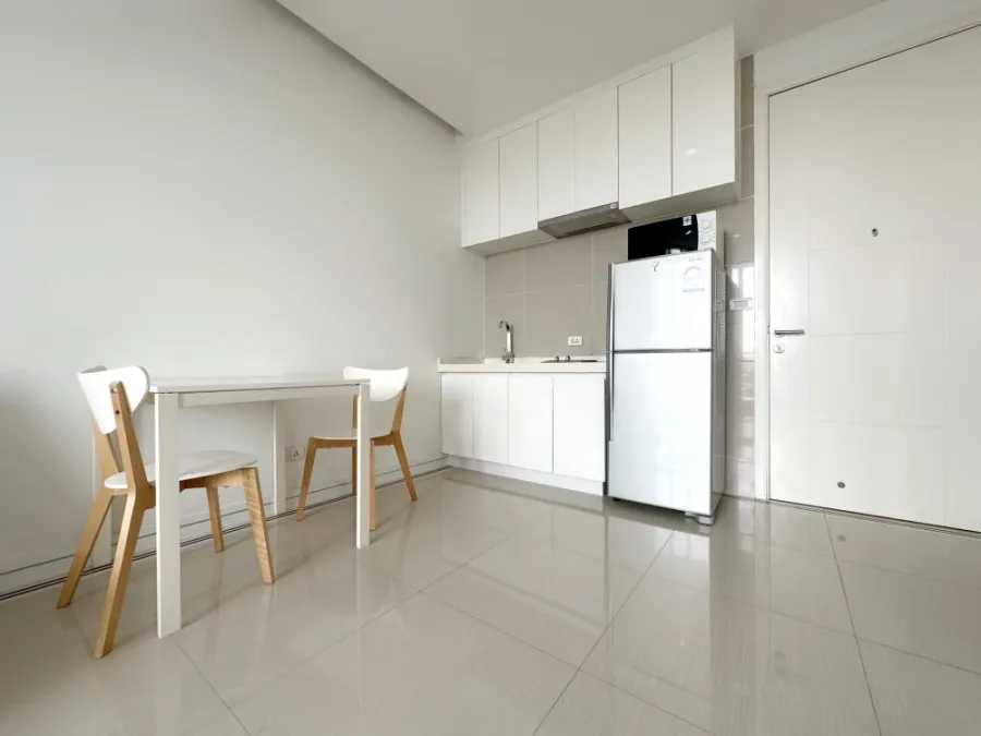 Condo for sale, rent, T.C. Green, the most spacious room Decorated in bright colors that are easy on the eyes Hurry up to reserve the owner quickly.
