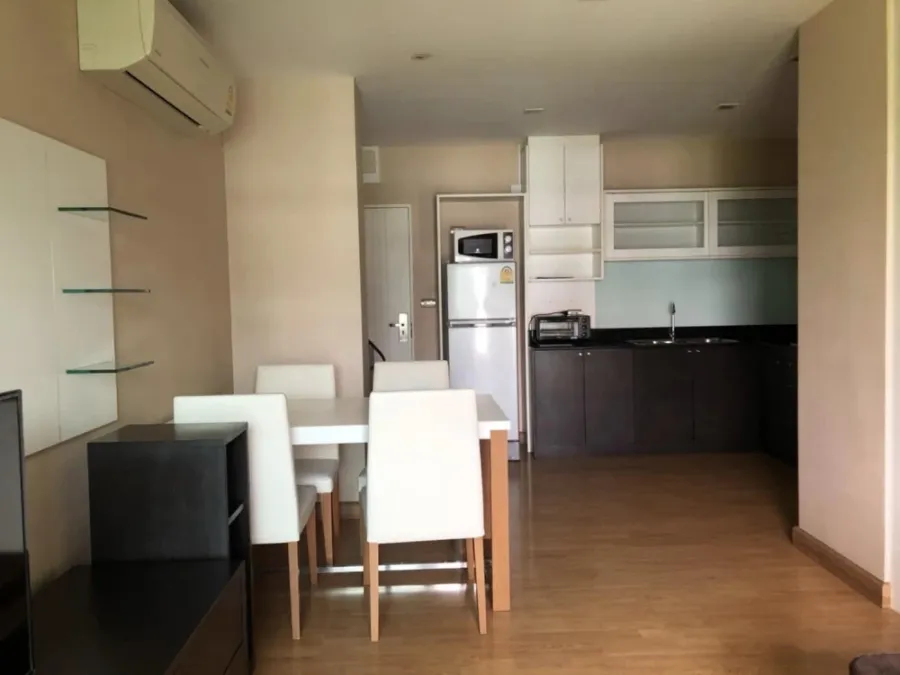 ให้เช่า Tree Condo Luxe Sukhumvit 52 ชั้น 7 1 ห้องนอน บรรยากาศเงียบสงบ วิวดี พร้อมเฟอร์นิเจอร์อย่างดี จองก่อนได้ก่อน