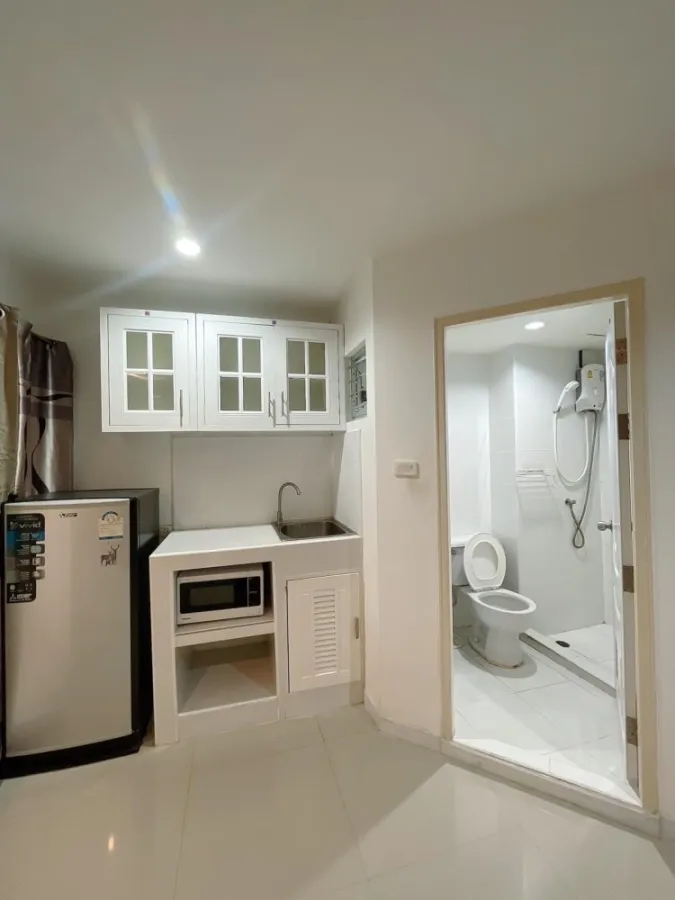 For rent: Lumpini Condo Town Ramintra - Nawamin, fully furnished. Complete with a complete set of electrical appliances, move now.