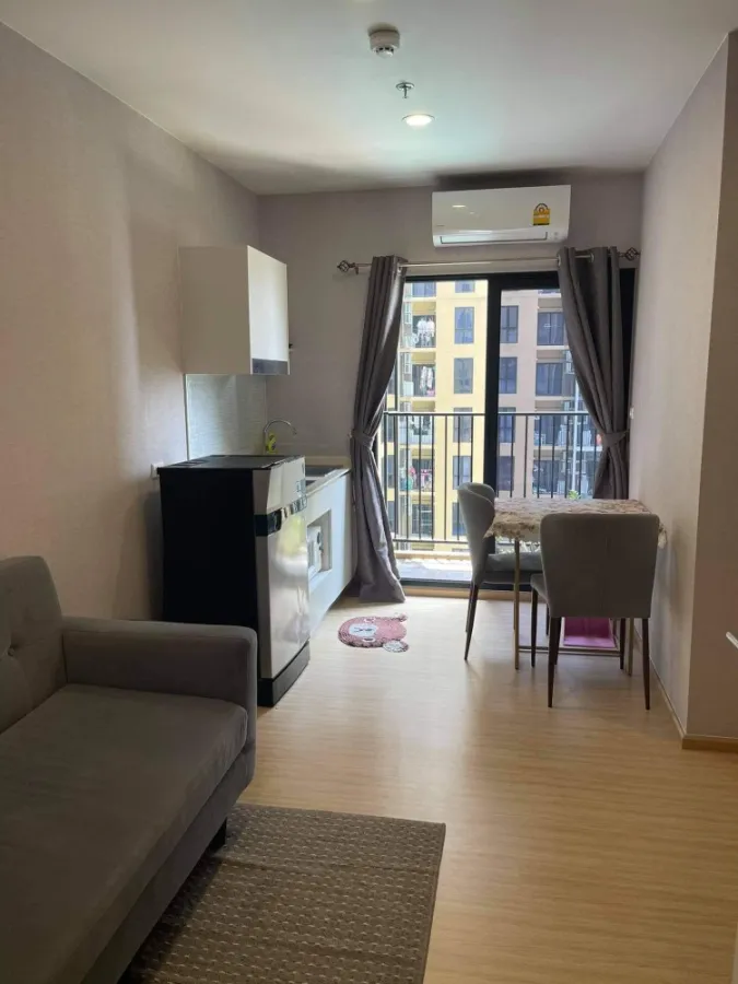 Pinklao Pinklao Condo Rental sell, Livable Room, Fully priced in one place. Don't hesitate to book.