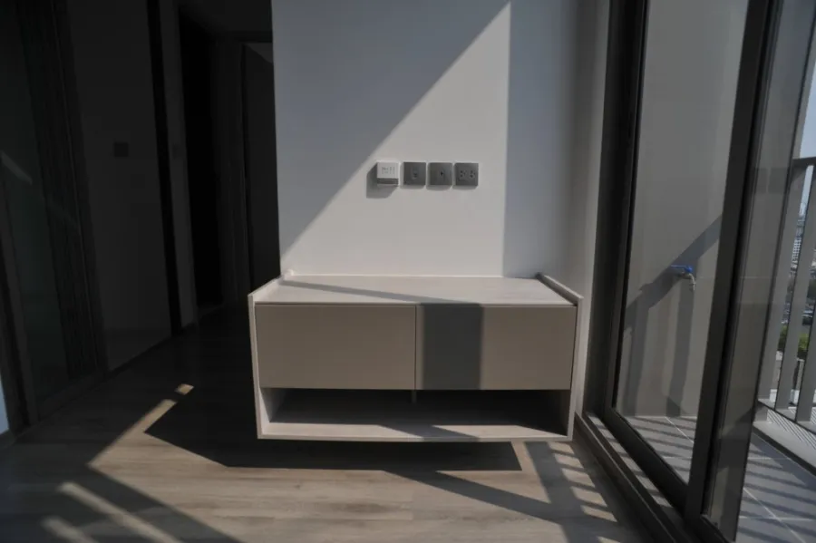 Sell / rent Mi Chiva Kaset Station, the new north corner room. Fully furnished. Book now. Don't miss it.