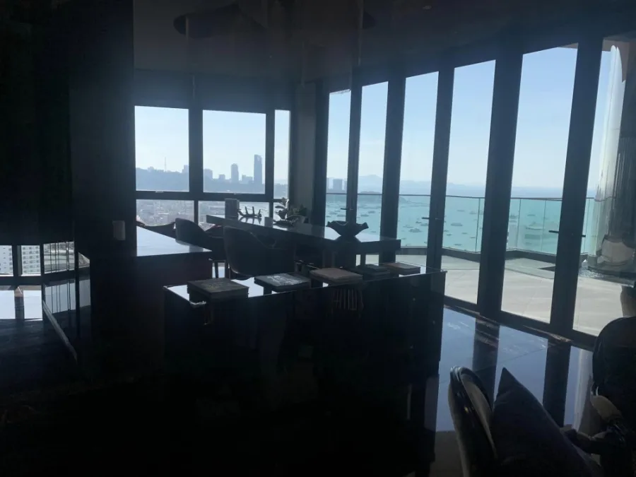 Condo for rent, Edge Central - Pattaya (Central Pattaya), 7th floor, garden view, can see fireworks from the room. Reserve now.