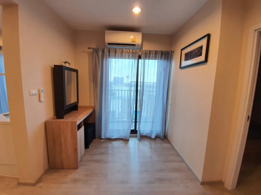 For sale and rent: Plum Condo Central Station. Simple decorated room, good-looking, stylish, good furniture. Hurry and reserve now.