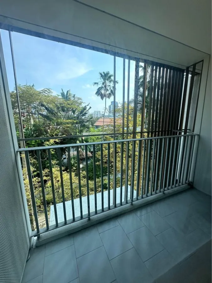 For rent, Via 31, a room decorated in a simple, elegant way, a Buit-In kitchen set, very beautiful, a clean room, comfortable to the eye. If intereste