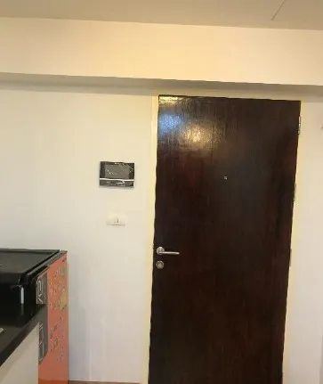 For rent: Max Condominium Vibhavadi, 7th floor, complete with furniture and electrical appliances. Book now, don't miss it.