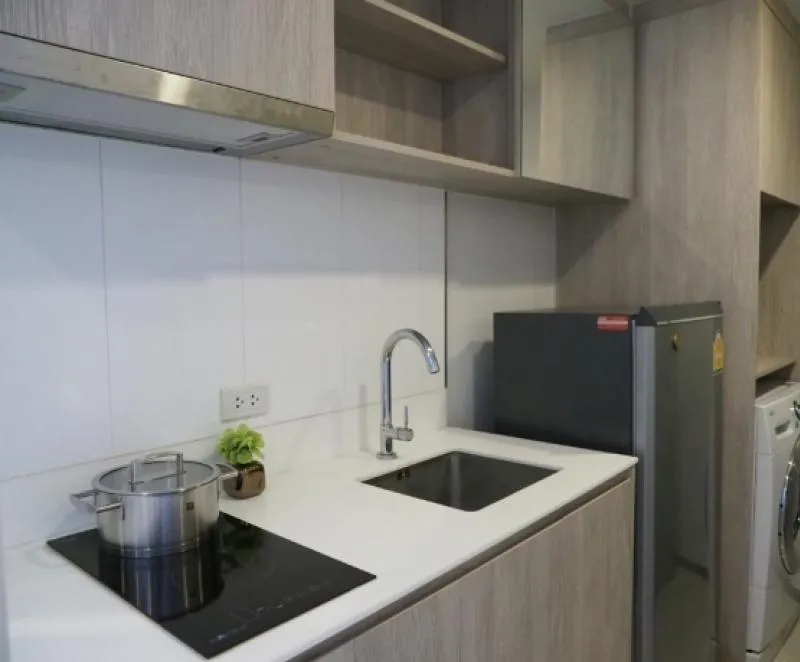 Condo for sale, Sari by Sansiri, 1 bedroom, 1 bath, built-in room, fully furnished, ready to move in, very cheap.