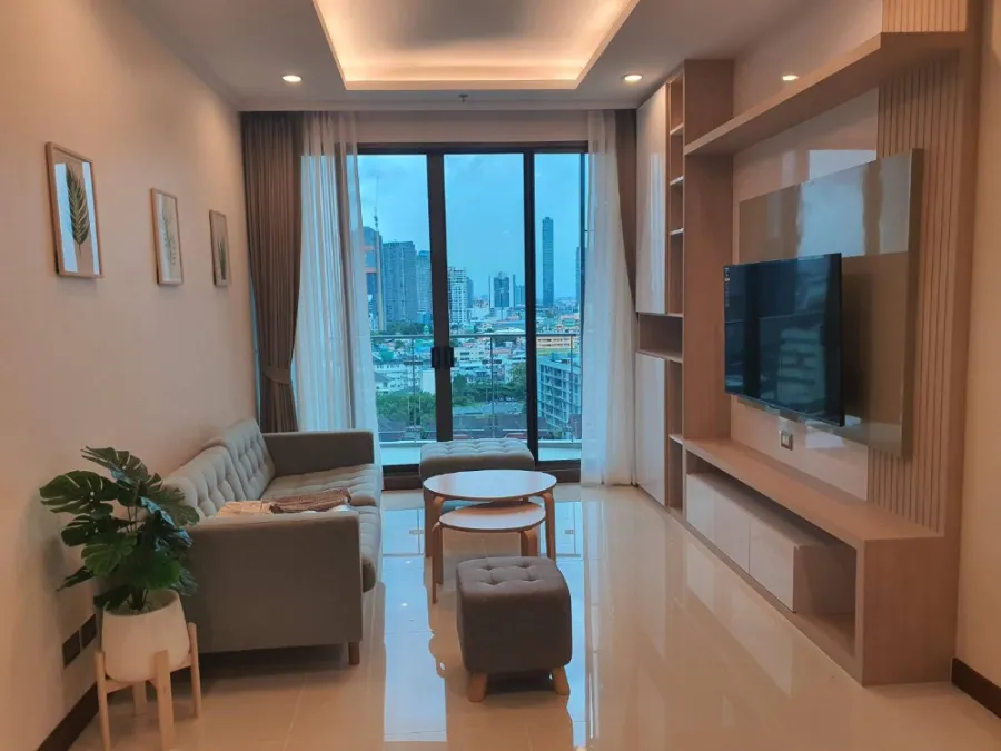 For rent!! Supalai Oriental Condo, Sukhumvit 39, Building C, 12th floor, beautiful room, pool view, don't miss it!!
