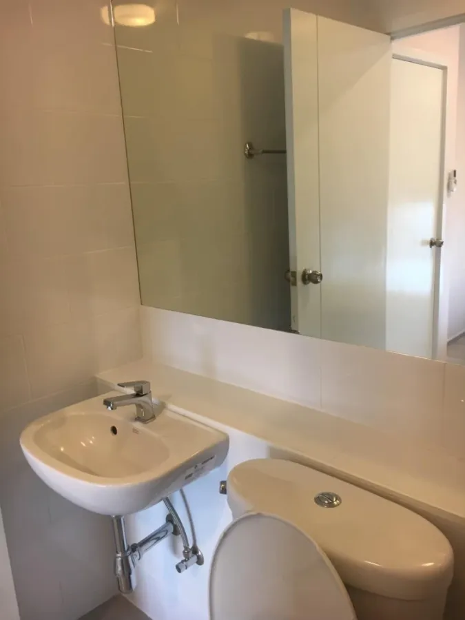 Sell / rent Plum Condo Central Station 1 bedroom 1 bathroom with furniture and complete electrical appliances.