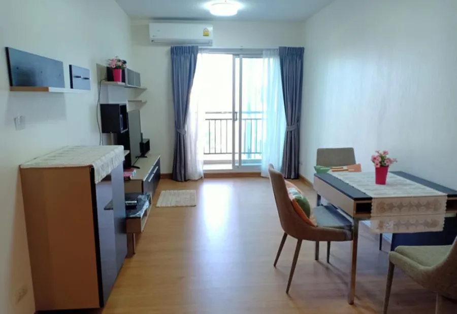 Sale/Rent Supalai City Resort Chaengwatthana. Swimming pool view, great price, ready to move in. Just bring your bags.