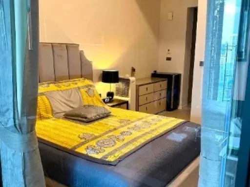 Selling Siamese Exclusive Sukhumvit 31, 20th floor, fully furnished and ready to move in. Buy now, don't wait!