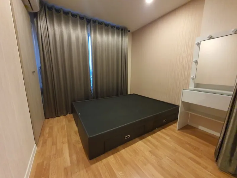 ให้เช่า ห้องขนาด 27 ตร.ม ห้องสวยพร้อมตกแต่งวอลเปเปอร์ ที่ Lumpini Ville Ratchaphruek-Bangwaek จองเลย