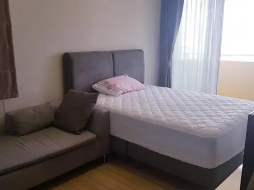 For rent m society condominium, this room has a great view, 2 bedrooms, 51 sq m. No worries about the sun, fully furnished, book now.