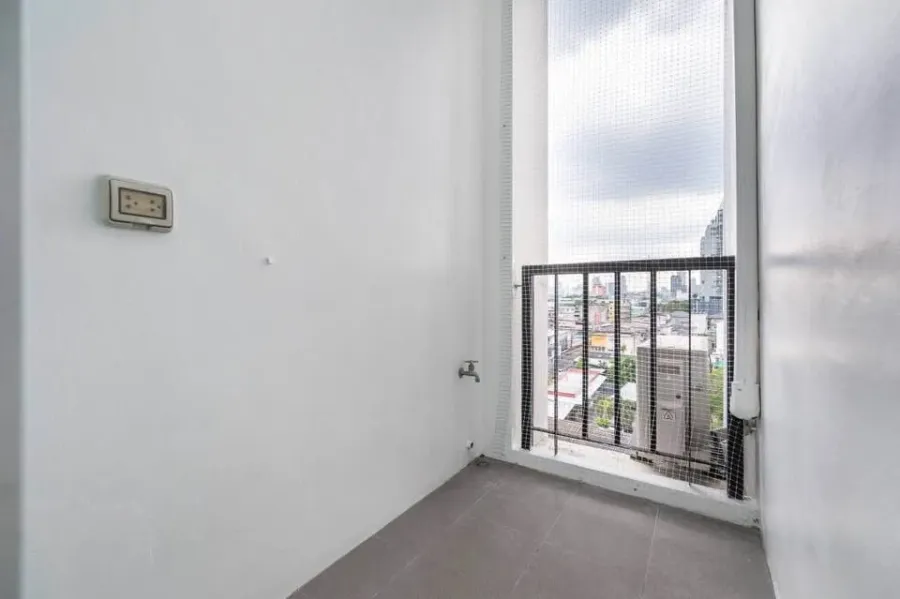 For sale: City Room Ratchada-Sutthisan, very bright and comfortable room, nice decoration, complete furniture + electrical appliances, ready to move i
