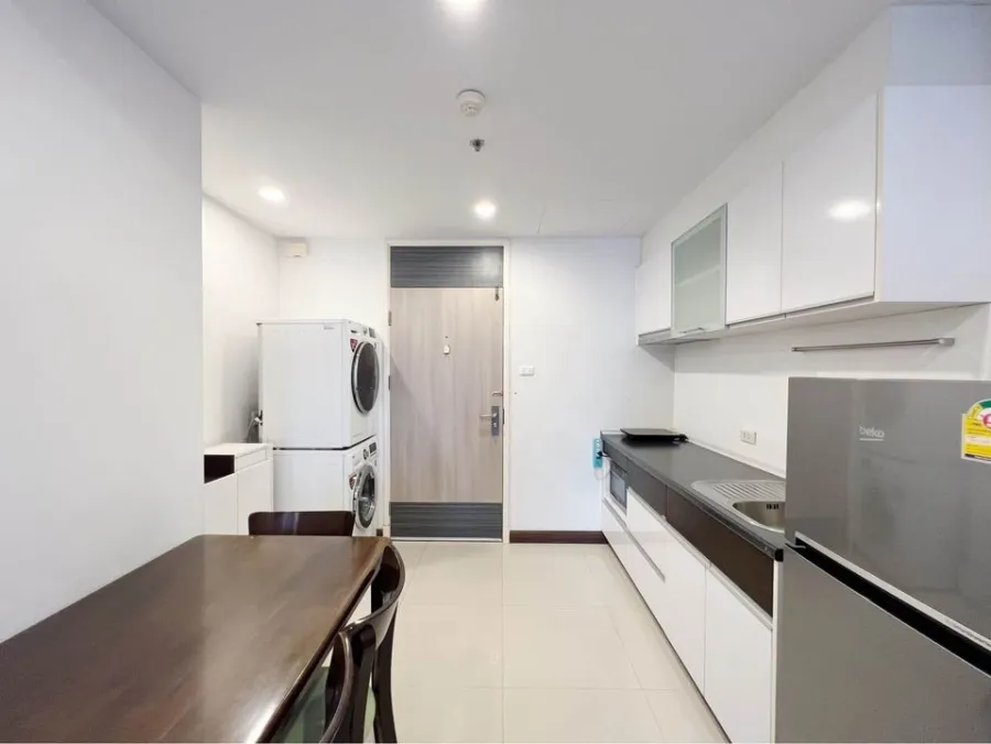For sale, for rent!! Condo Supalai Premier @ Asoke, clean white tone room. All free gifts in one place. Book now!!