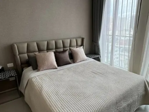 Condo for rent, Noble Ploenchit, 12th floor, spacious room, beautifully decorated, ready to move in, you can't miss out on booking.