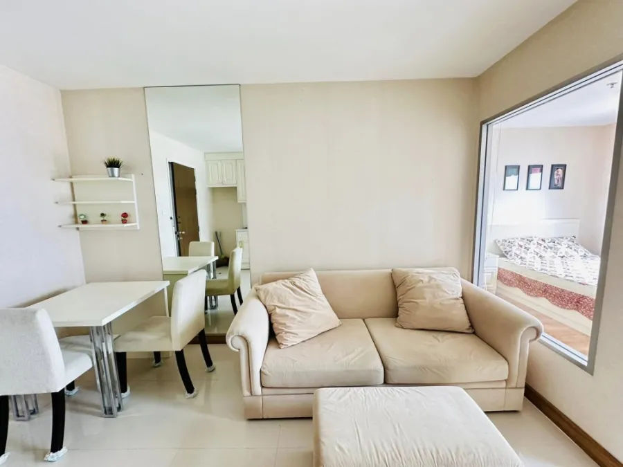 IVY River Condo for sale, next to the Chao Phraya River, beautiful view, good weather, full equipment, reserve now, urgent.