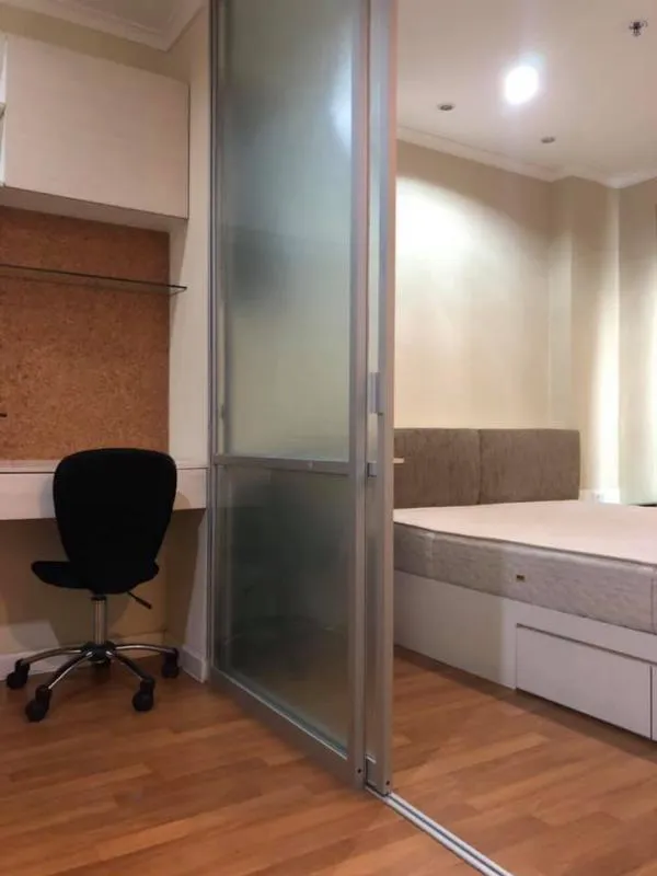 Lumpini Place Ratchayothin for rent 1 bedroom 28 sqm. Furniture, electrical appliances. Ready to drag the bag in.