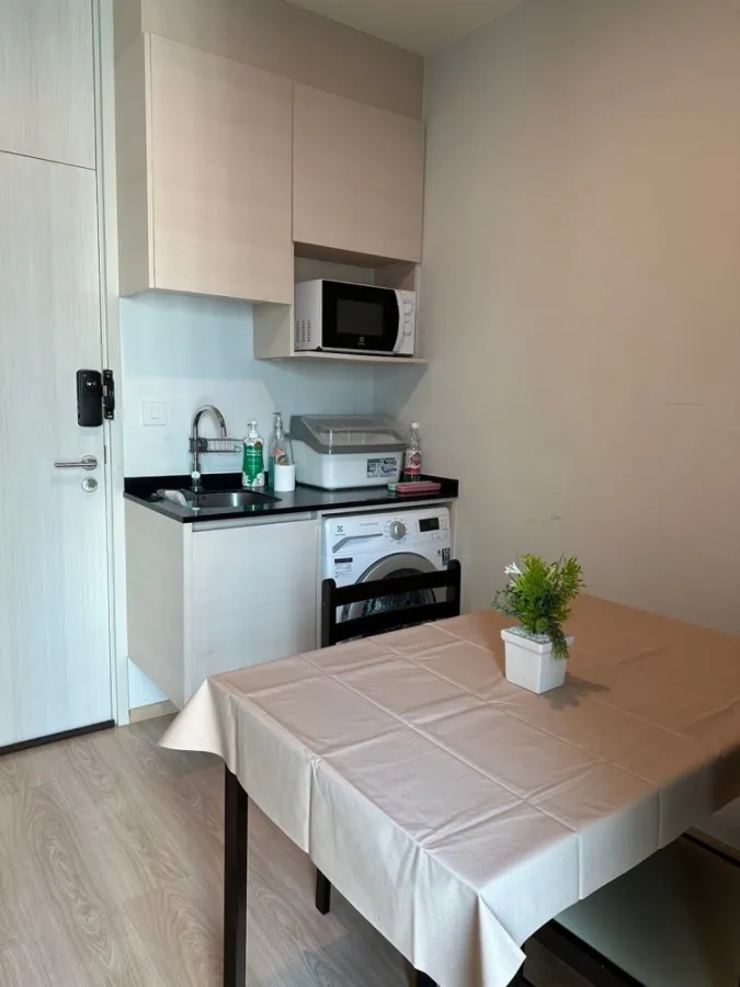 Room for rent, 2 Bedroom, Noble Revolve Ratchada Condo, corner room, private, fully furnished, ready to move in.