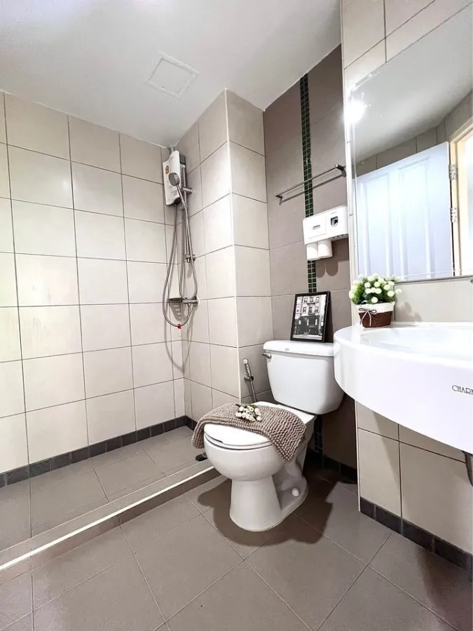 For sale: Lumpini Condo Town Ramintra-Nawamin, 2nd floor, simply decorated. Ready to move in Not booking is a huge mistake.