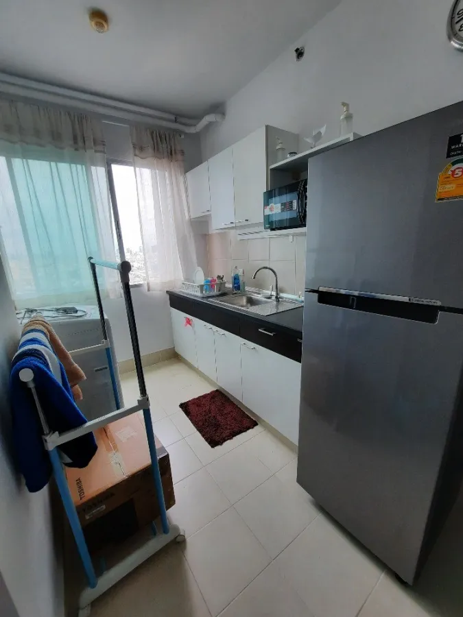 For rent!! Condo Supalai Park Asoke-Ratchada, corner room, complete with furniture + electrical appliances. Hurry and reserve now!!