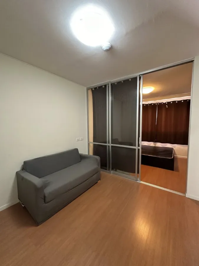 For rent: Lumpini Condo Town, Chonburi-Sukhumvit. Ready to move in, fully furnished, affordable price. Just bring your belongings and move in.