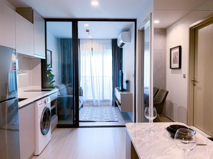 Build-in the whole room, elegant and classy. Condo for rent Life Ladprao in the afternoon, cool breeze, high view, very beautiful, hurry up