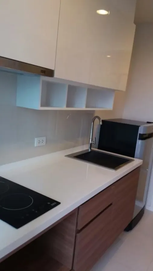 Condo for rent, Fuse Chan-Sathorn, fully built-in furniture. Ready to move in, good location, convenient travel.