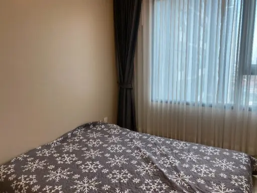 Life Asoke condo for rent, 21st floor, fully furnished. Book now, don't wait!