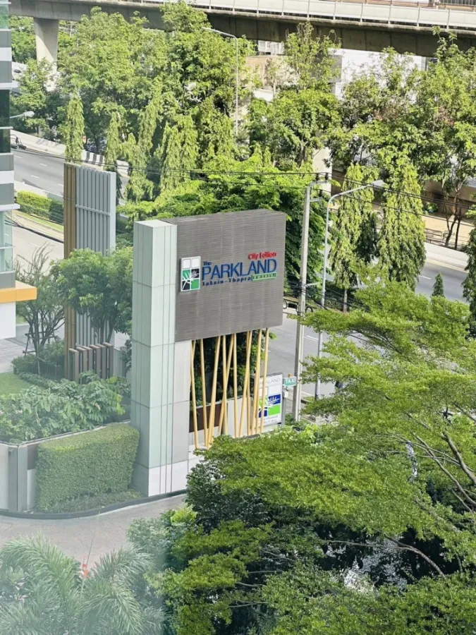 Condo for sale, Parkland Taksin-Thapra, 2 bedrooms, 2 bathrooms, fully furnished, ready to move in, must reserve now