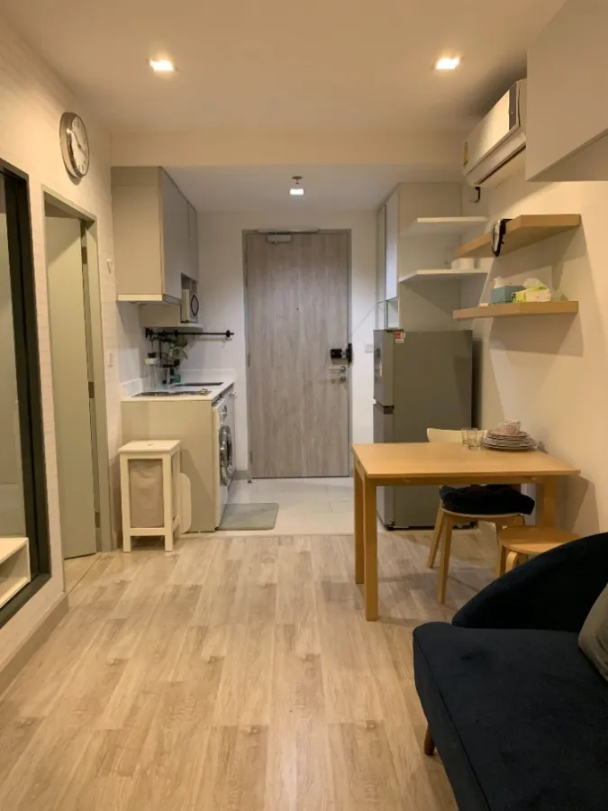 ขายด่วน!! คอนโด ไอดีโอ โมบิ พระราม 9 ชั้น 18 วิวเมือง ห้องติดวอลเปเปอร์อย่างดี ไม่ซื้อแล้วจะเสียใจ!!