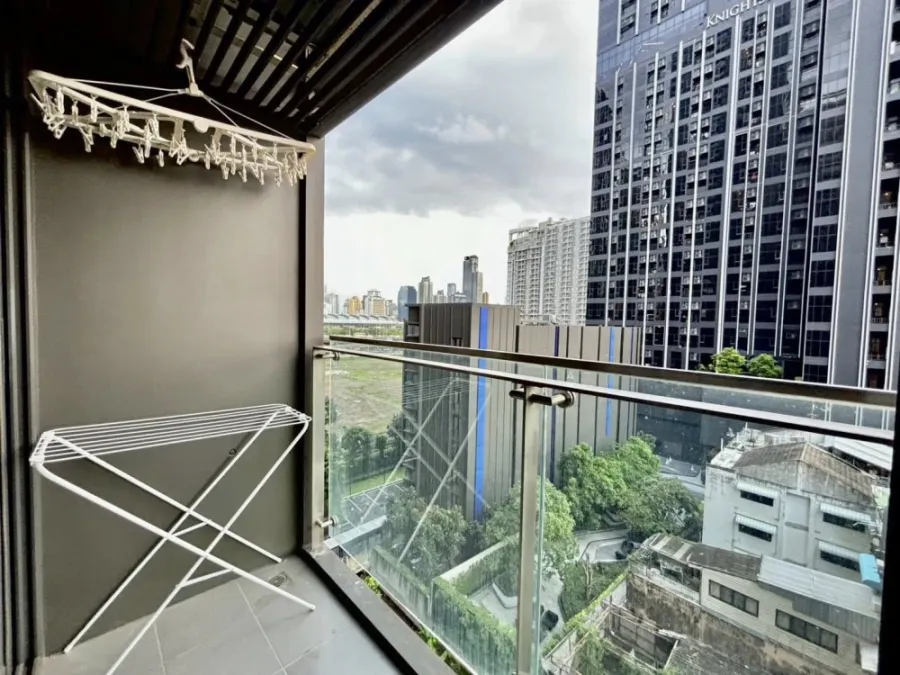 For sale/rent: The Line Asoke-Ratchada. Nice room, fully furnished with appliances. Amazing price! Book now!