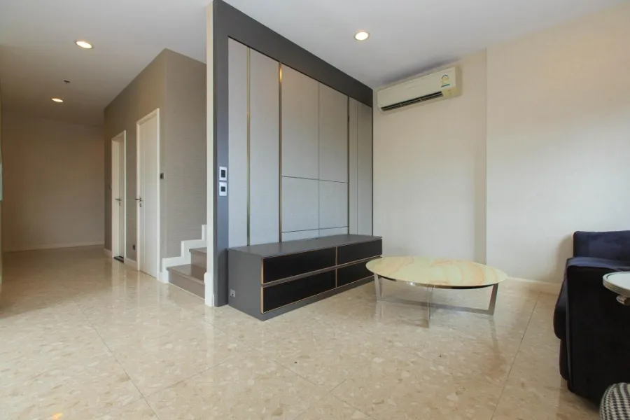 ให้เช่า เดอะ เครสท์ สุขุมวิท 34 ชั้น 8 ห้อง Duplex แต่งครบ สนใจรีบจองเลยจ้า อย่ารอช้า