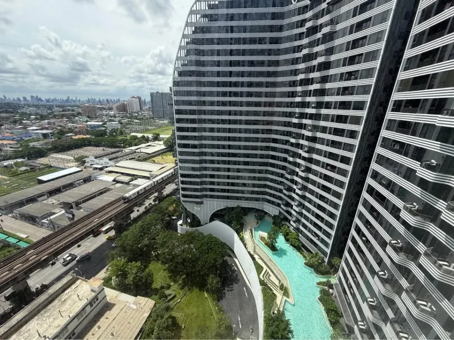 ขาย Ideo Mobi Sukhumvit East Point ห้องชั้นสูง พร้อมเข้าอยู่ เฟอร์ + เครื่องใช้ไผผ้าพร้อม จองเลย