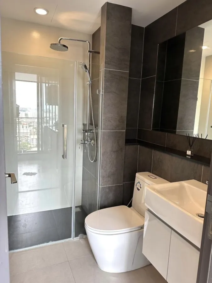 Sell/rent Urbano rajavithi, fully furnished, beautifully decorated, great view, don't tell anyone. Must be reserved!!