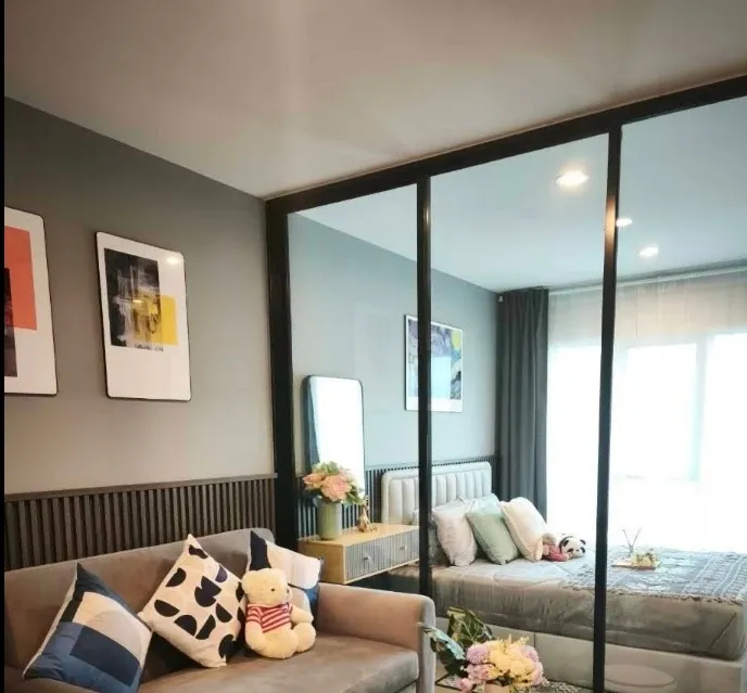 Condo for rent at Regent Home Bangna. The unit has clearly separated zones, making it a comfortable and convenient living space. Everything you need i