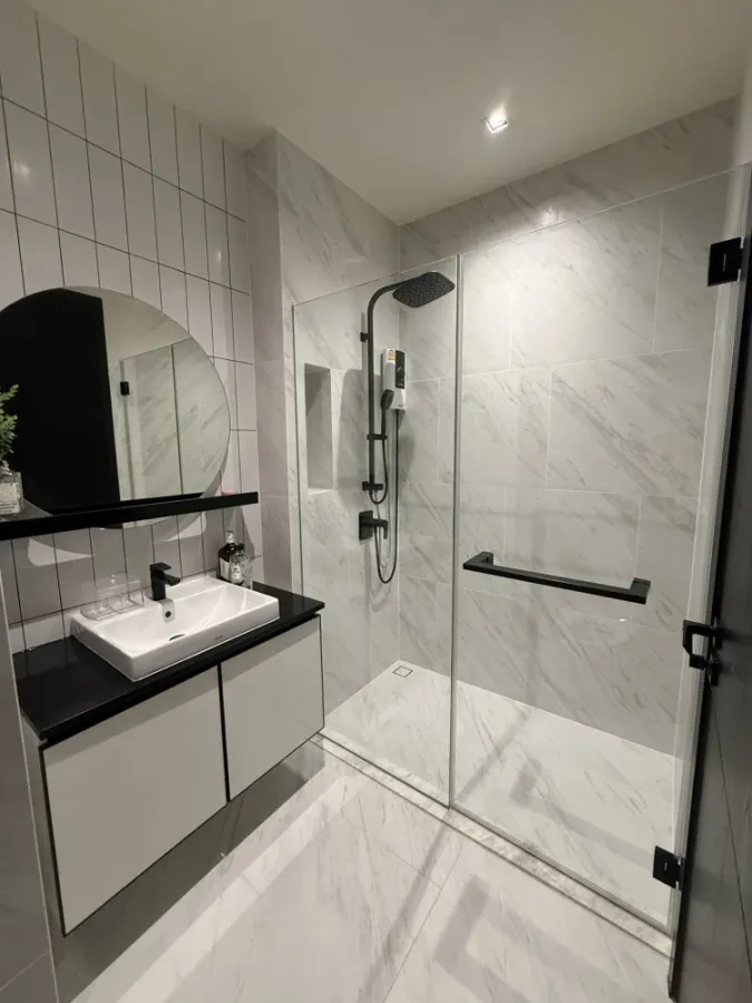 For rent: Chapter Charoennakhon-Riverside apartment. Fully furnished with built-in furniture in a modern luxury style. Elegant, spacious, and comforta