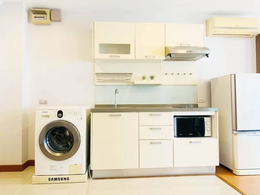 Condo for sale, Tourmaline (Gold), Sathorn-Taksin, 4th floor, open and comfortable view. The room is beautifully decorated. Book now, very worthwhile.