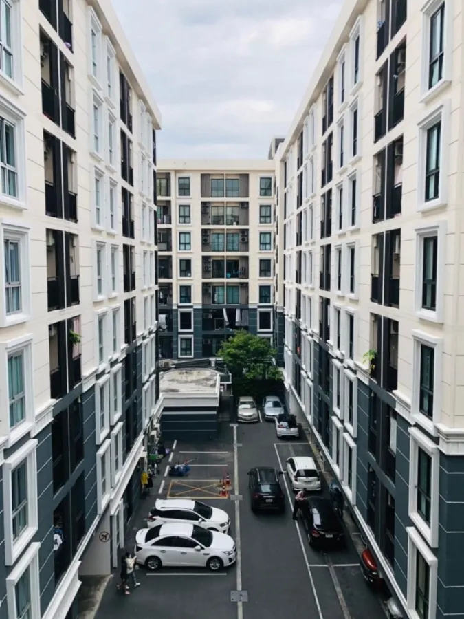 For sale: Plum Condo Chaengwattana Station, bright and comfortable room, partitioned, fully furnished, hurry and reserve to be the owner.