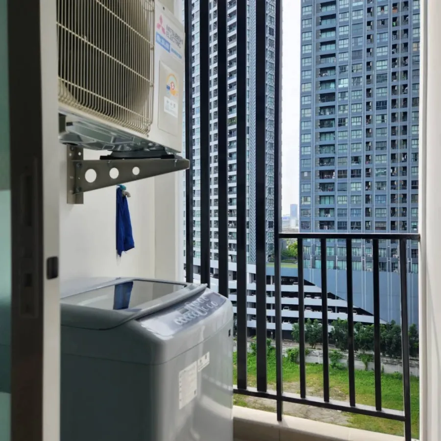 For rent: Regent Home Bangna, 20th floor, comes with furniture and appliances. Reserve now, don't miss out!
