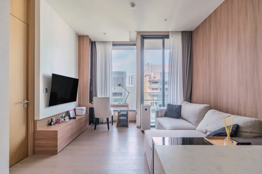 For sale or rent: The Esse Asoke. Beautiful unit, prime city location, stunning unobstructed city views, north facing. Don't miss out!